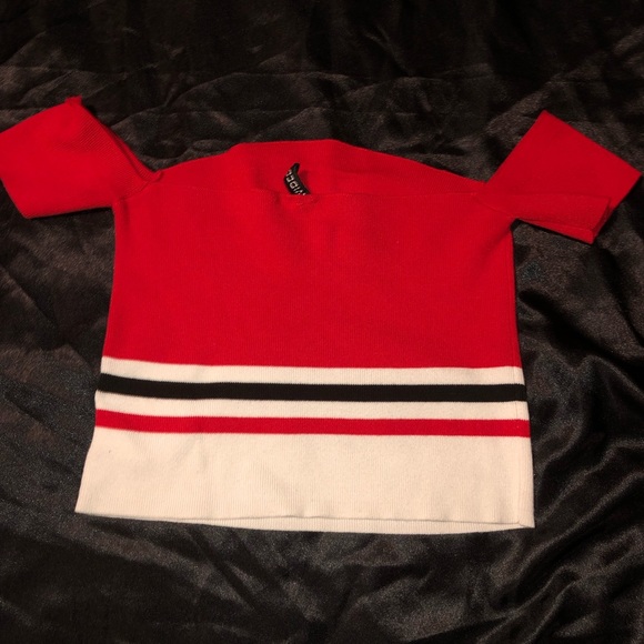 Off shoulder crop top❣️ - Picture 2 of 4